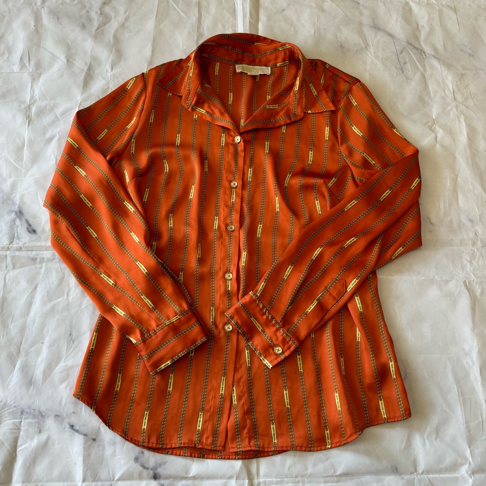 SOLD♥️FINAL SALE💐 MICHAEL KORS chain print button down shirt ✨ - Picture 4 of 15